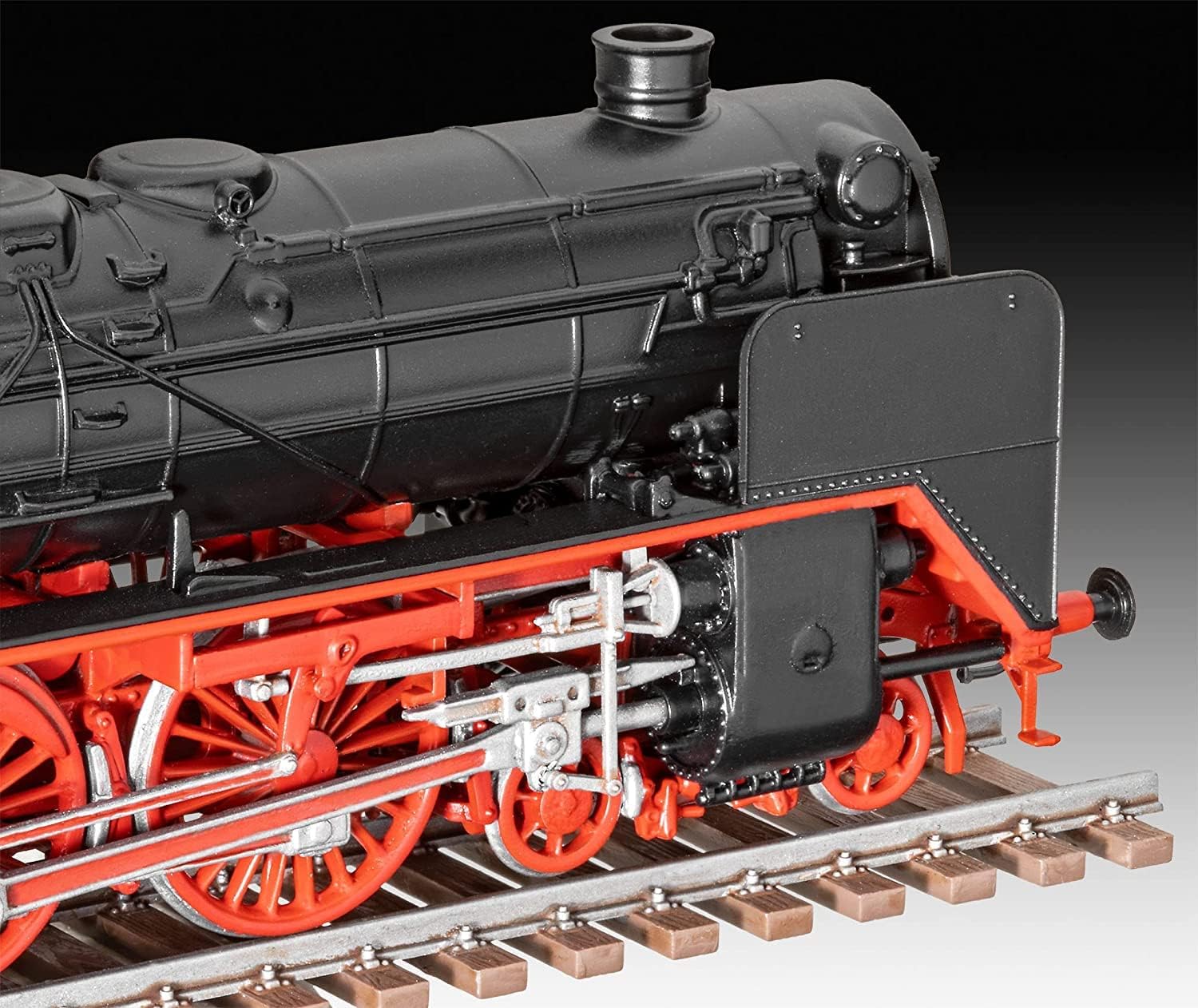 Revell 1/87  Express Locomotive BR02 & Tender 2'2' T30 Train Model Kit