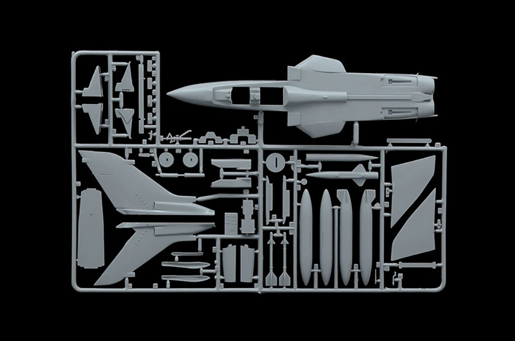 Italeri  1/72 TORNADO GR.1 RAF - Gulf War 25th Anniversary Model kit 1384