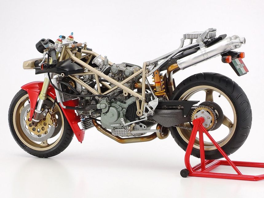 Tamiya Ducati 916 Scale Model Motorbike Kit 14068