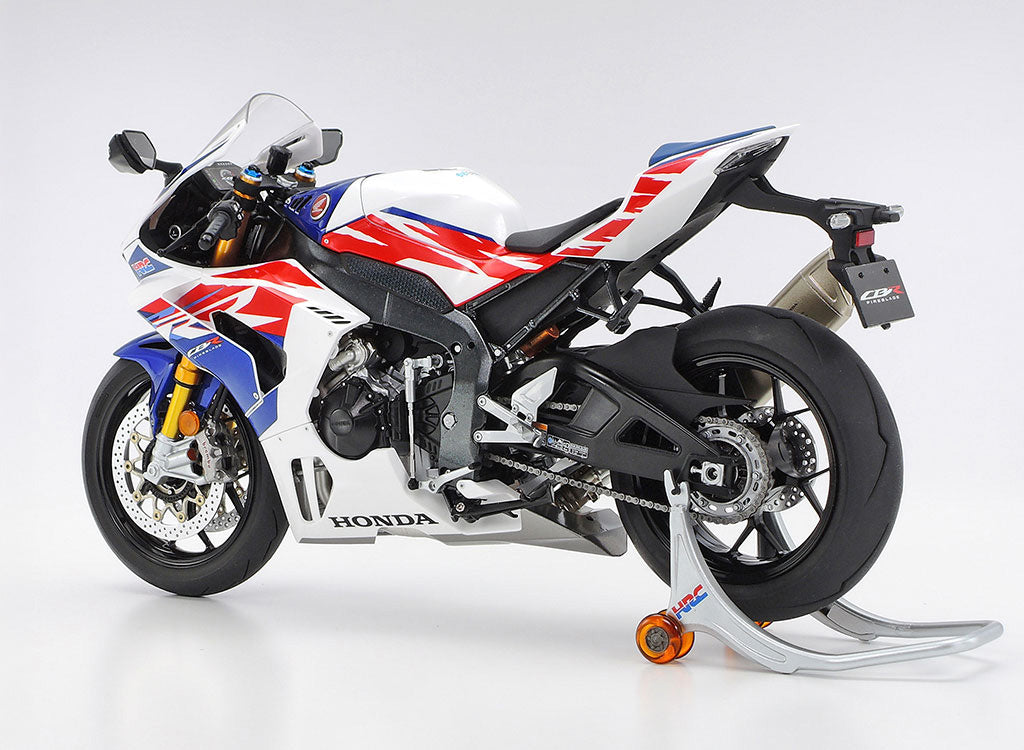Tamiya 1/12 CBR 1000RR-R Fireblade  Scale Model Motorbike Kit 14141