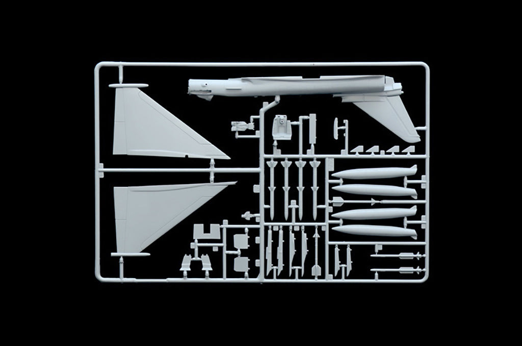 Italeri 1:72 RAF Eurofighter Typhoon EF-2000 Scale Model Kit 1457