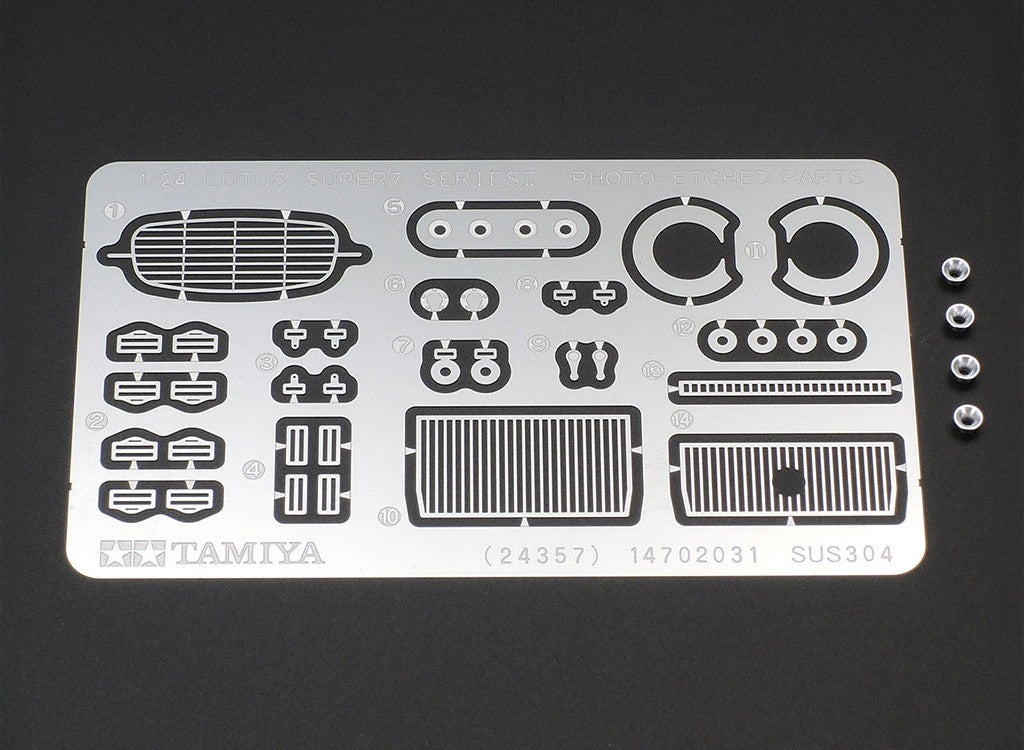 Tamiya 1/24 Lotus Super 7 Series II Scale model Car kit 24357