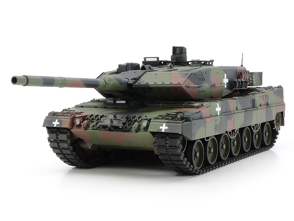 TAMIYA 1/35 Leopard 2A6 Tank "Ukraine"  Military Model Kit 25207