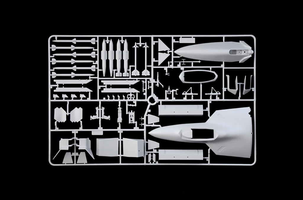 Italeri 1:48 F-22 Raptor Fighter Jet Scale Model Kit 2822