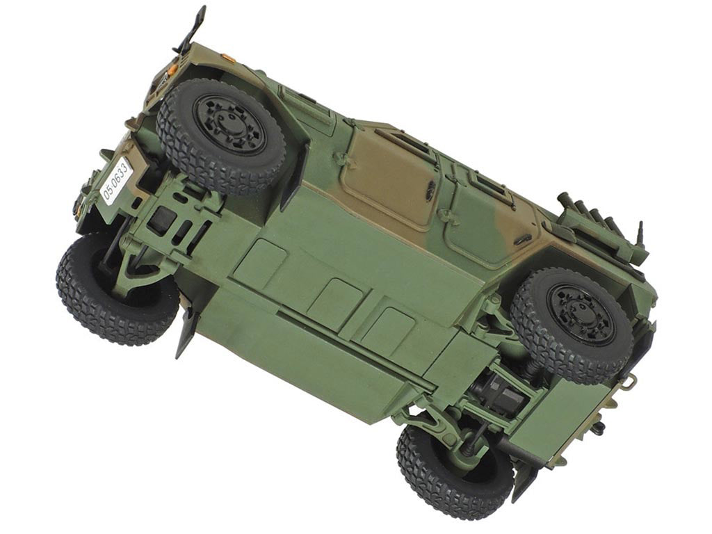 Tamiya 1/48 JGSDF LIGHT ARMORED VEHICLE Model Kit 32590