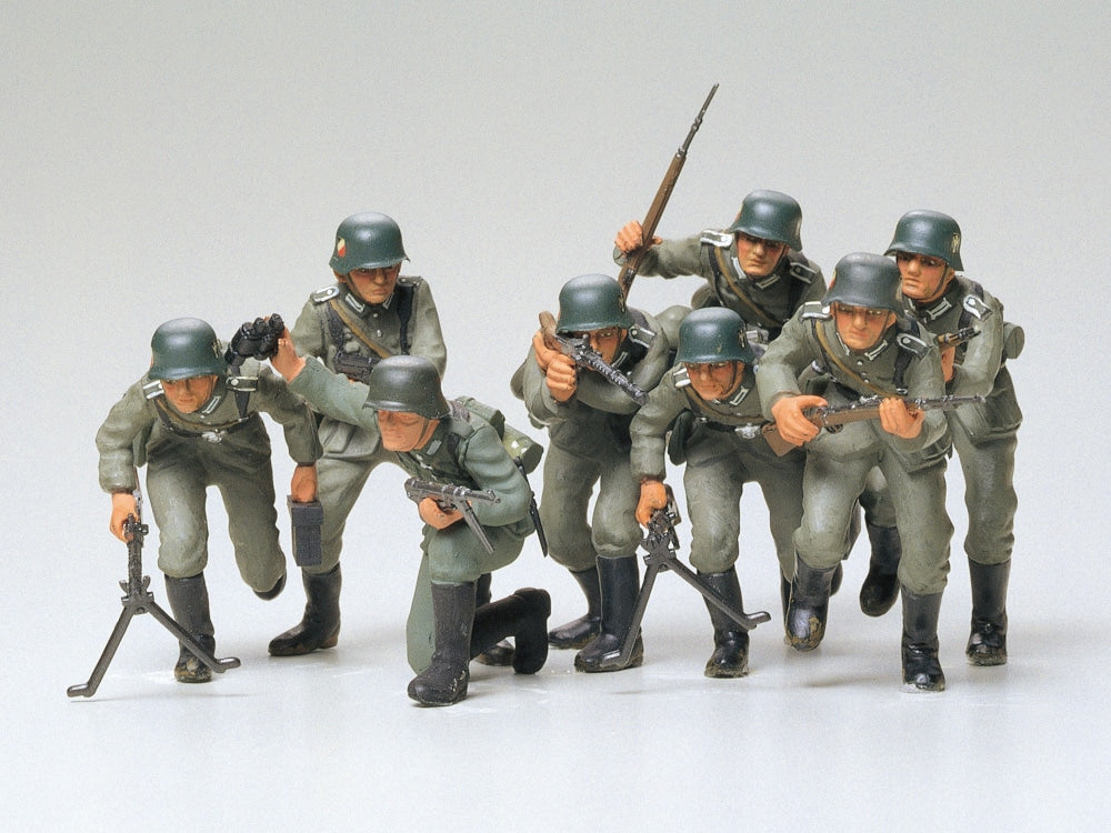 TAMIYA 1/35 GERMAN ASSAULT TROOPS Scale Model Figures 35030