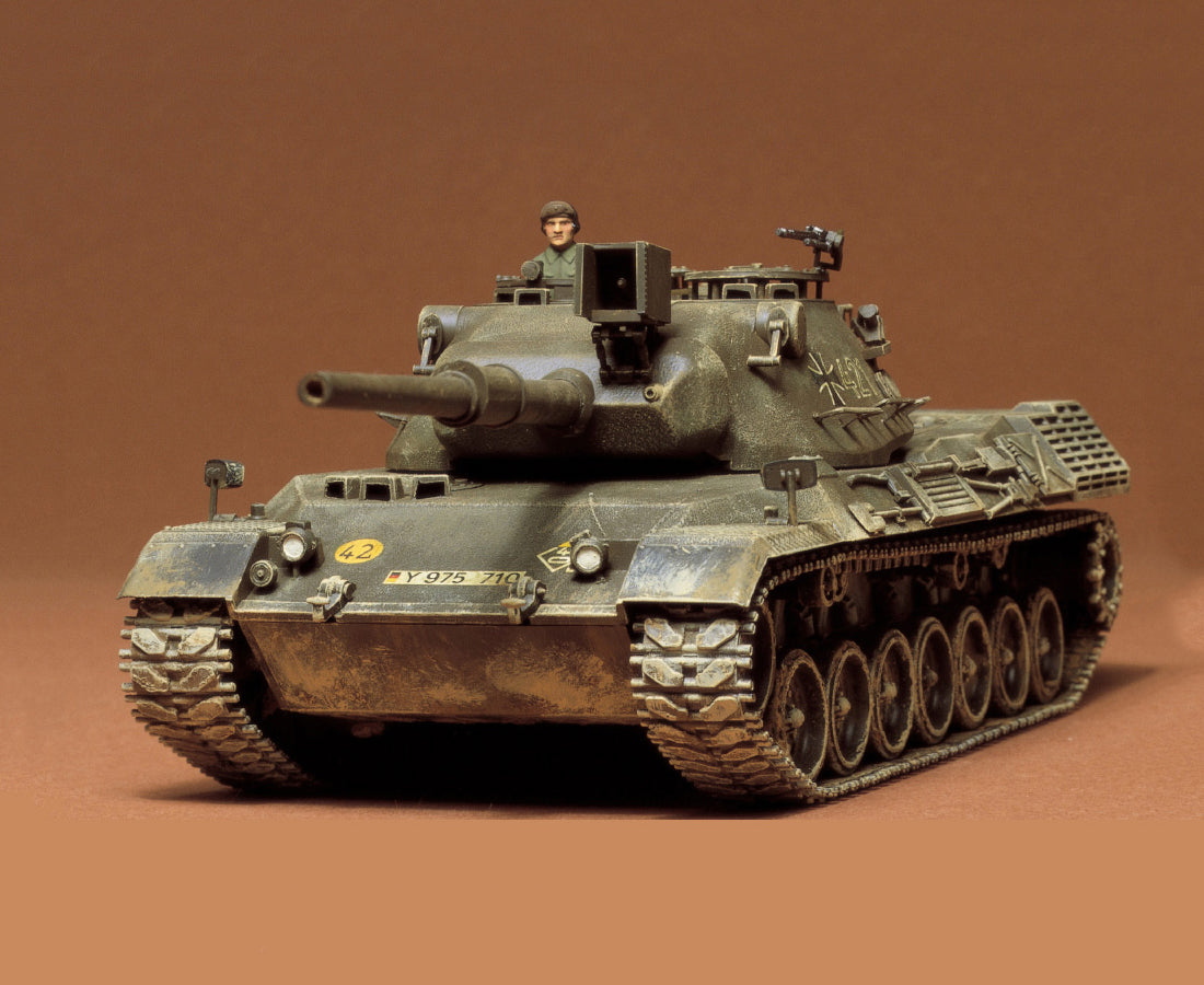 Tamiya 1/35 West German Leopard Tank Model kit 35064