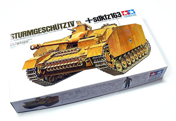 Tamiya 1/35 GERMAN STURMGESCHUTZ IV KIT Tank Scale model kit 35087