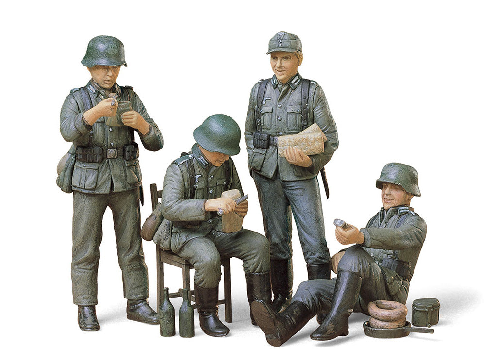 Tamiya 1/35 German Soldiers at Rest Scale Model Kit 35129