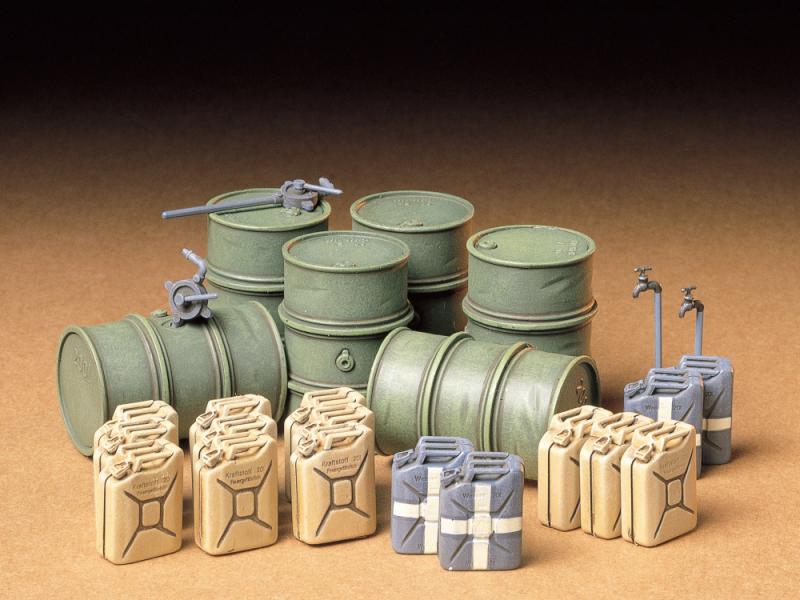 Tamiya 1/35 German Fuel Drums & Jerry Cans Set Military Model Kit 35186