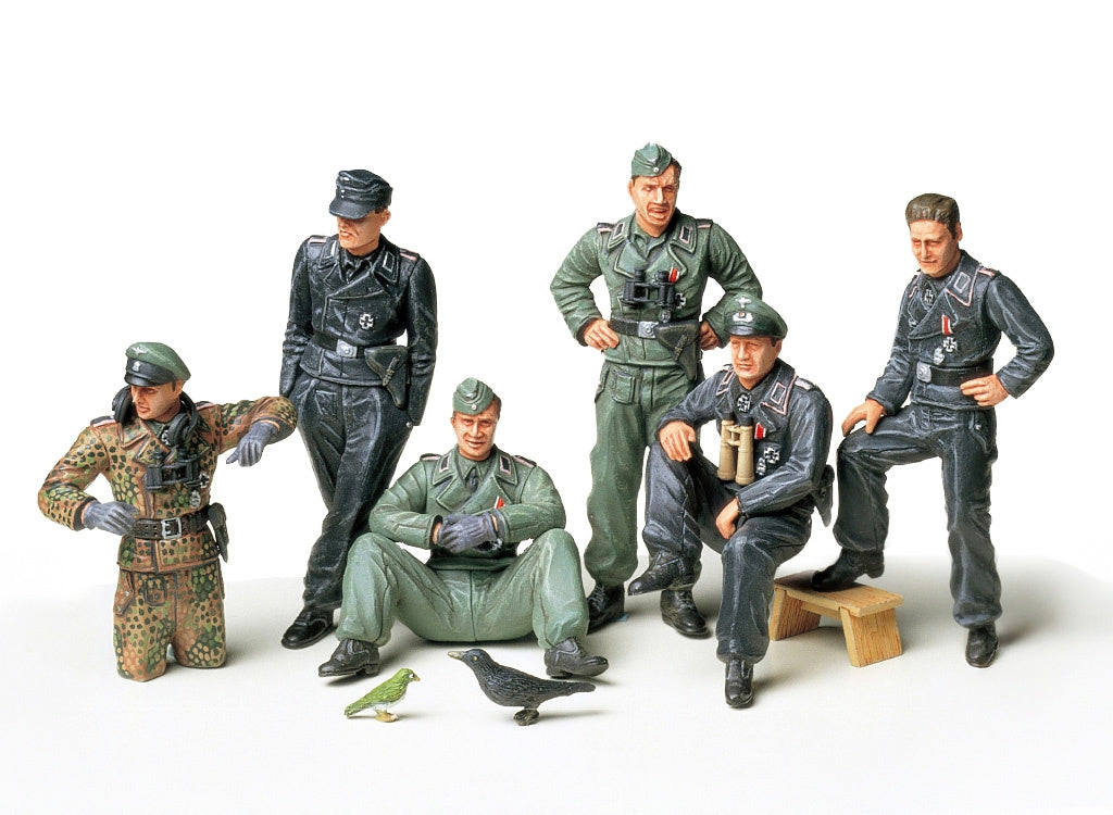 Tamiya 1/35 German Tank Crew At Rest Model Figures kit 35201