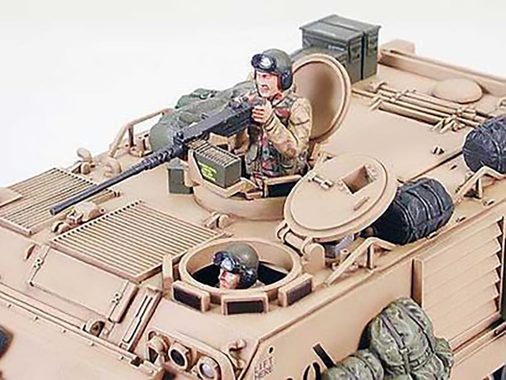Tamiya 1/35 U.S. M113A2 Desert Version tracked personnel carrier 35265