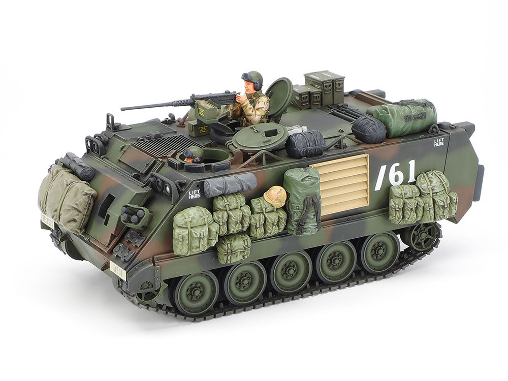 Tamiya 1/35 U.S. M113A2 Desert Version tracked personnel carrier 35265