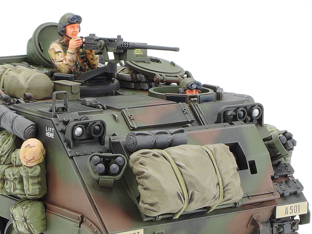 Tamiya 1/35 U.S. M113A2 Desert Version tracked personnel carrier 35265