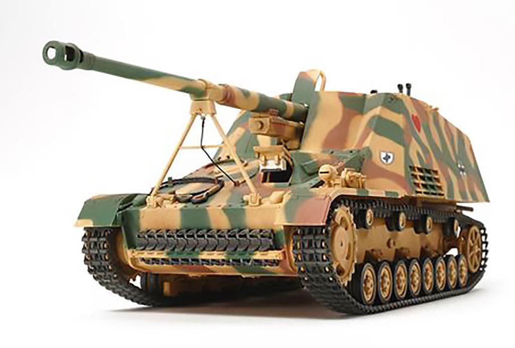 Tamiya 1/35 NASHORN HEAVY TANK DESTROYER Scale Model Kit 35335