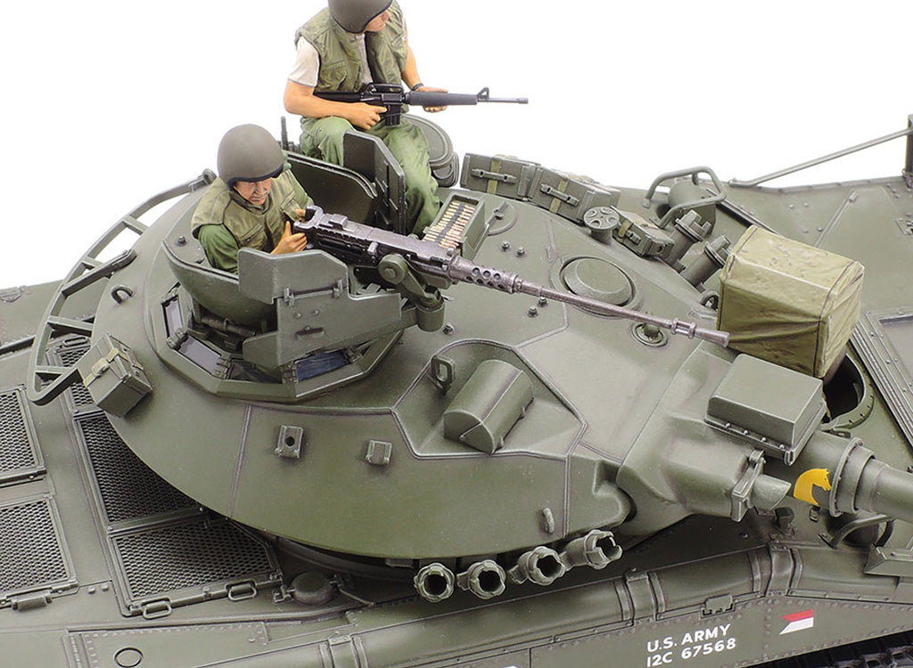 Tamiya 1/35 U.S. Airborne M551 Sheridan Tank (Vietnam War) Model Kit 35365
