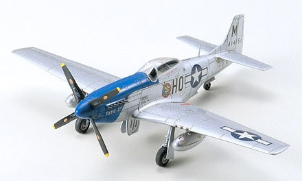 Tamiya 1/72 P-51D MUSTANG Fighter Scale Model Kit 60749