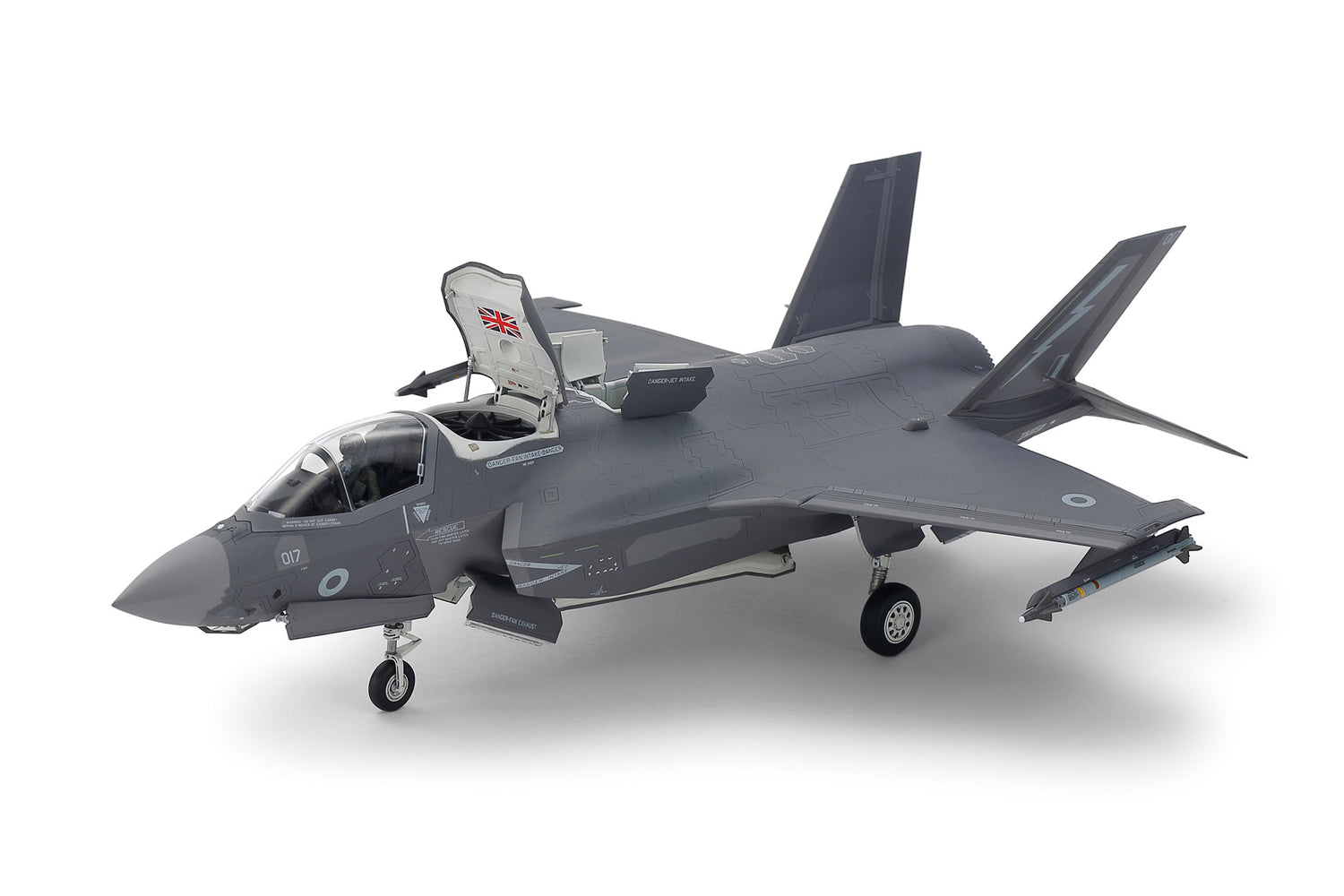Tamiya 1/72 F-35B Lightning II Fighter jet model Kit 60793