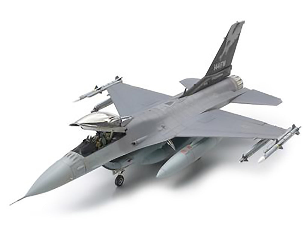 Tamiya LOCKEED F-16C (BLOCK 25/32) Fighter Plane Model Kit 61101