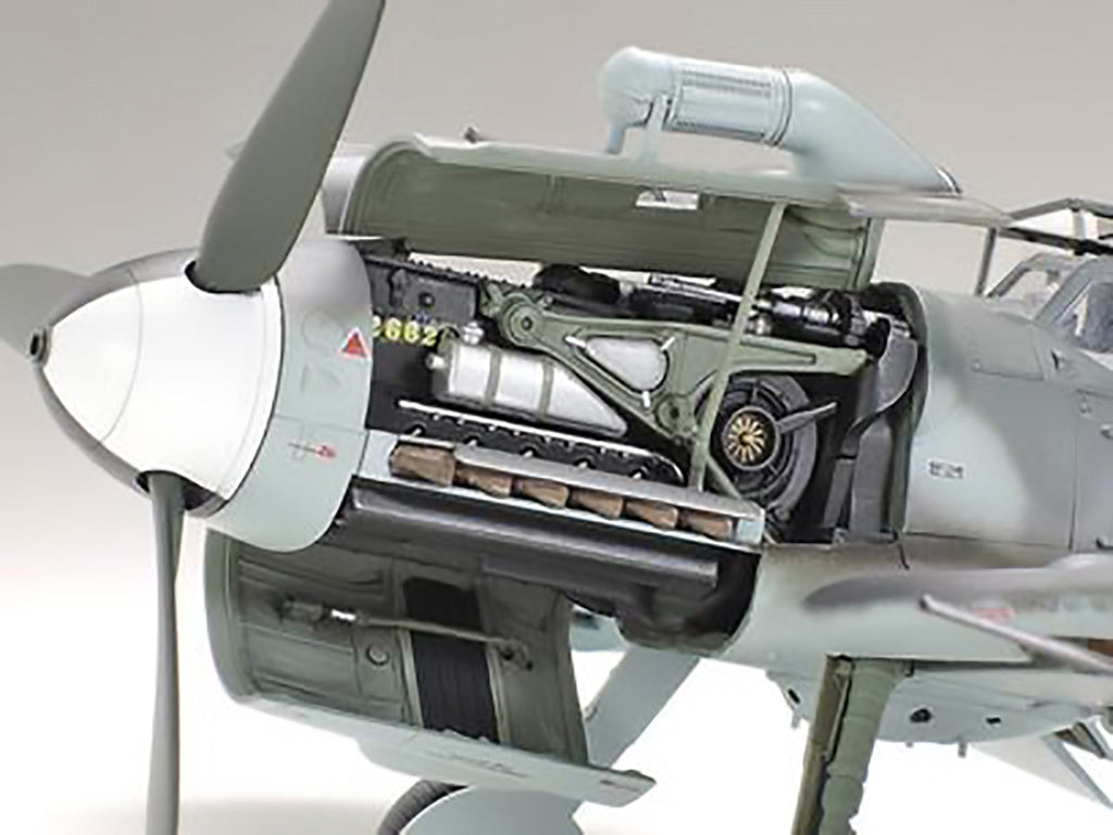 Tamiya 1/48 MESSERSCHMITT BF 109 G-6 Fighter Plane Scale Model 61117*