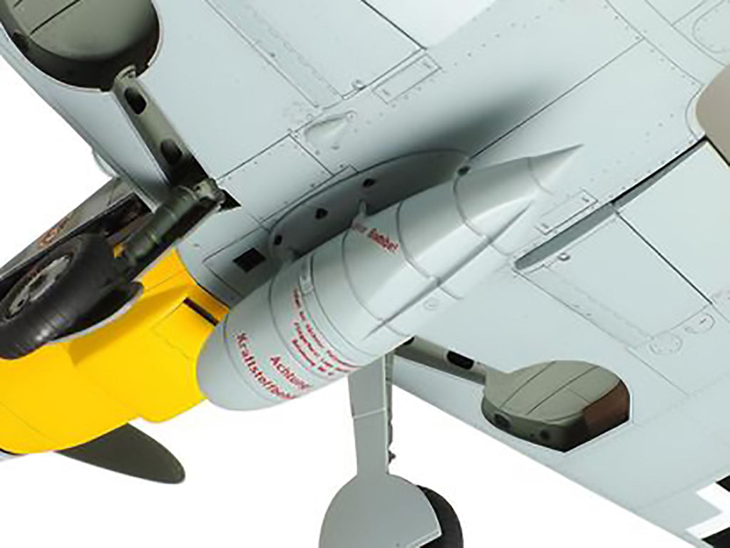 Tamiya 1/48 MESSERSCHMITT BF 109 G-6 Fighter Plane Scale Model 61117*