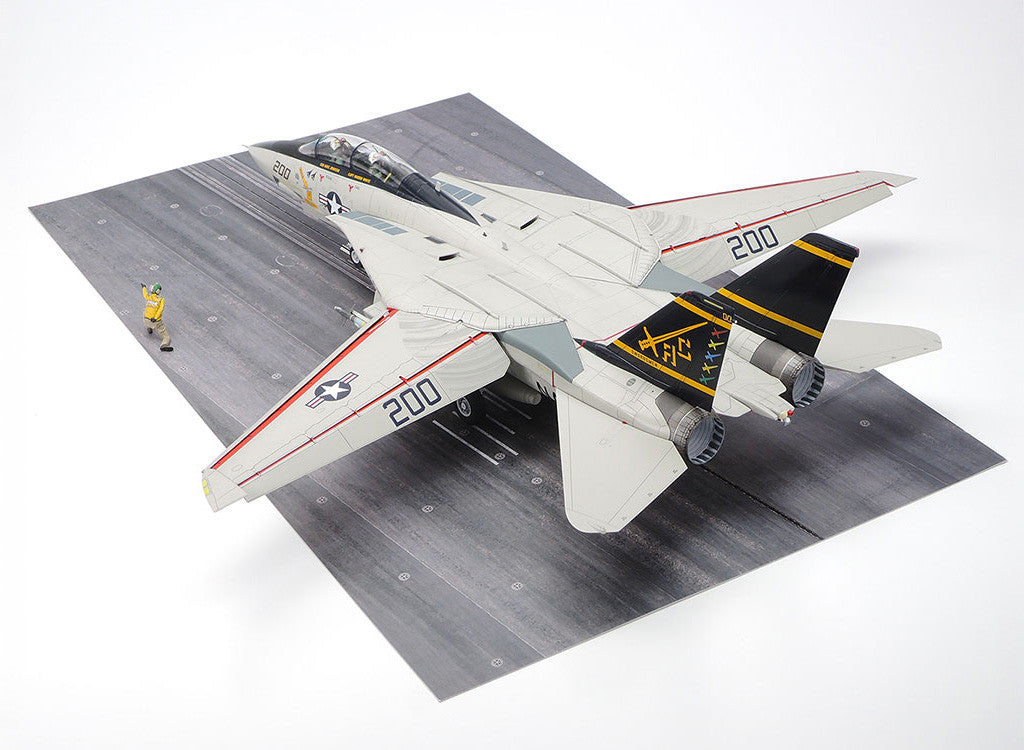 Tamiya 1/48 Grumman F-14A Tomcat (Late Model) Carrier Launch Set 61122