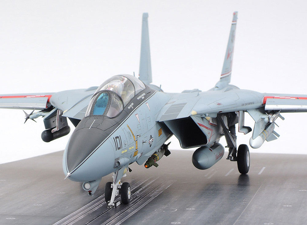 Tamiya 1/48 Grumman F-14A Tomcat (Late Model) Carrier Launch Set 61122