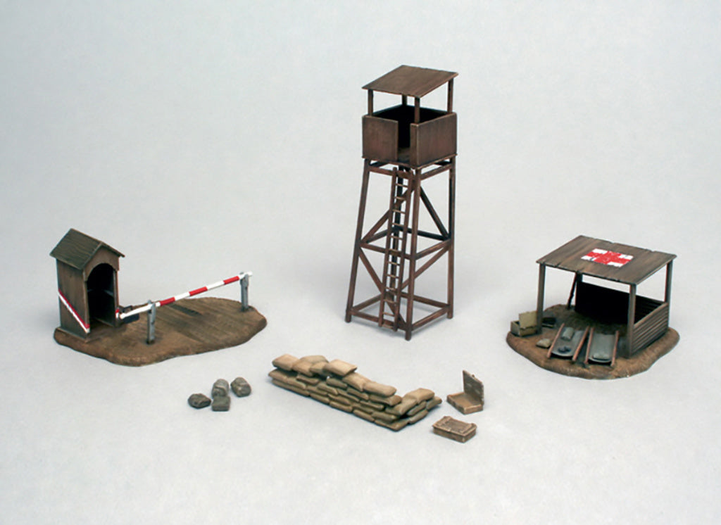 1/72 Battlefield Buildings        C