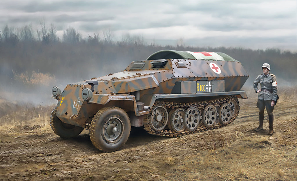 Italeri Sd.Kfz. 251/8 ambulance Half Track 1/72 Scale Model Kit 7077