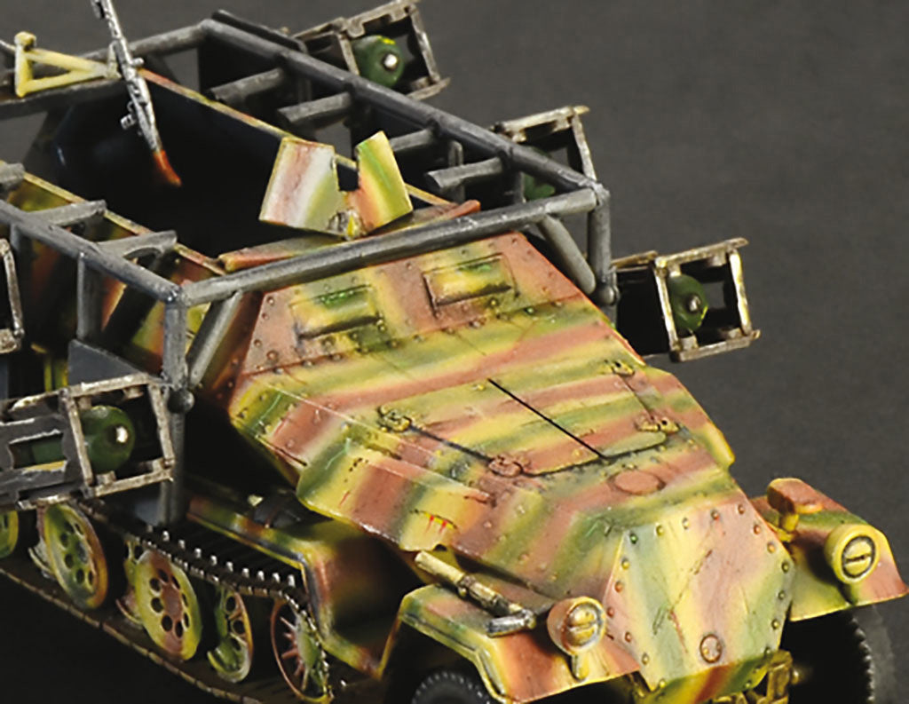 Italeri Sd.Kfz. 251/1 Stuka zu Fuss Half Track Miltary 1/72 Scale Model Kit 7080