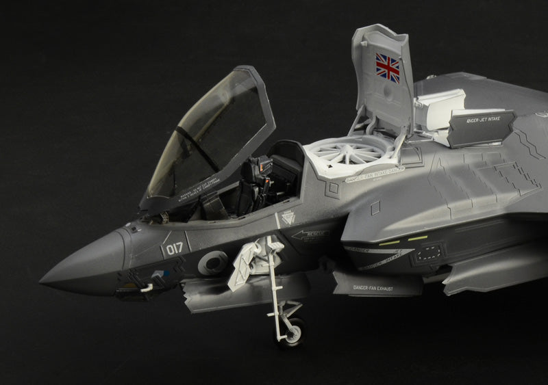 Italeri 1/48 F-35B Lightning II Scale model Fighter Jet kit 92180