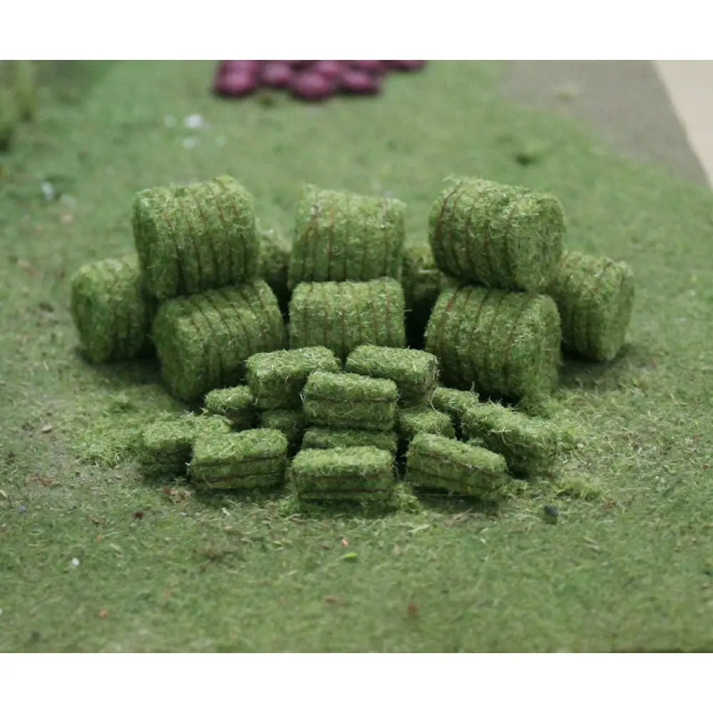 N 1:148 Scale Hay Bales (10 round / 20 rectangle) Model Railway Scenery