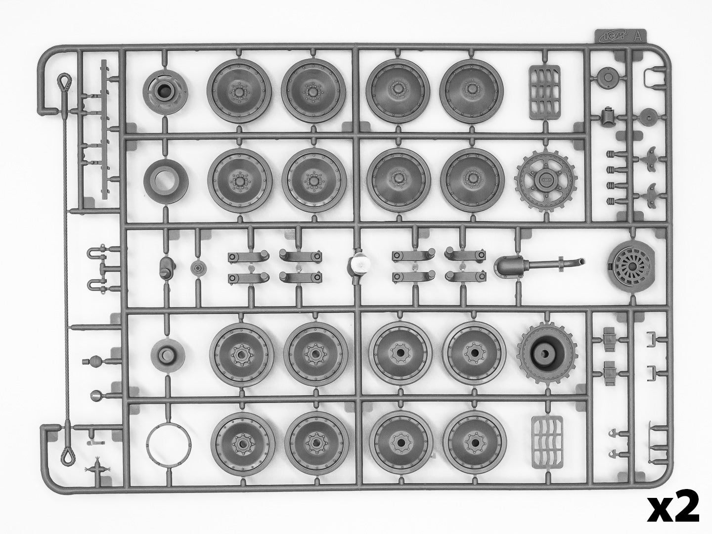 ICM 1/35 Tank Bergepanther with Pz.Kpfw.IV Turret ICM35360