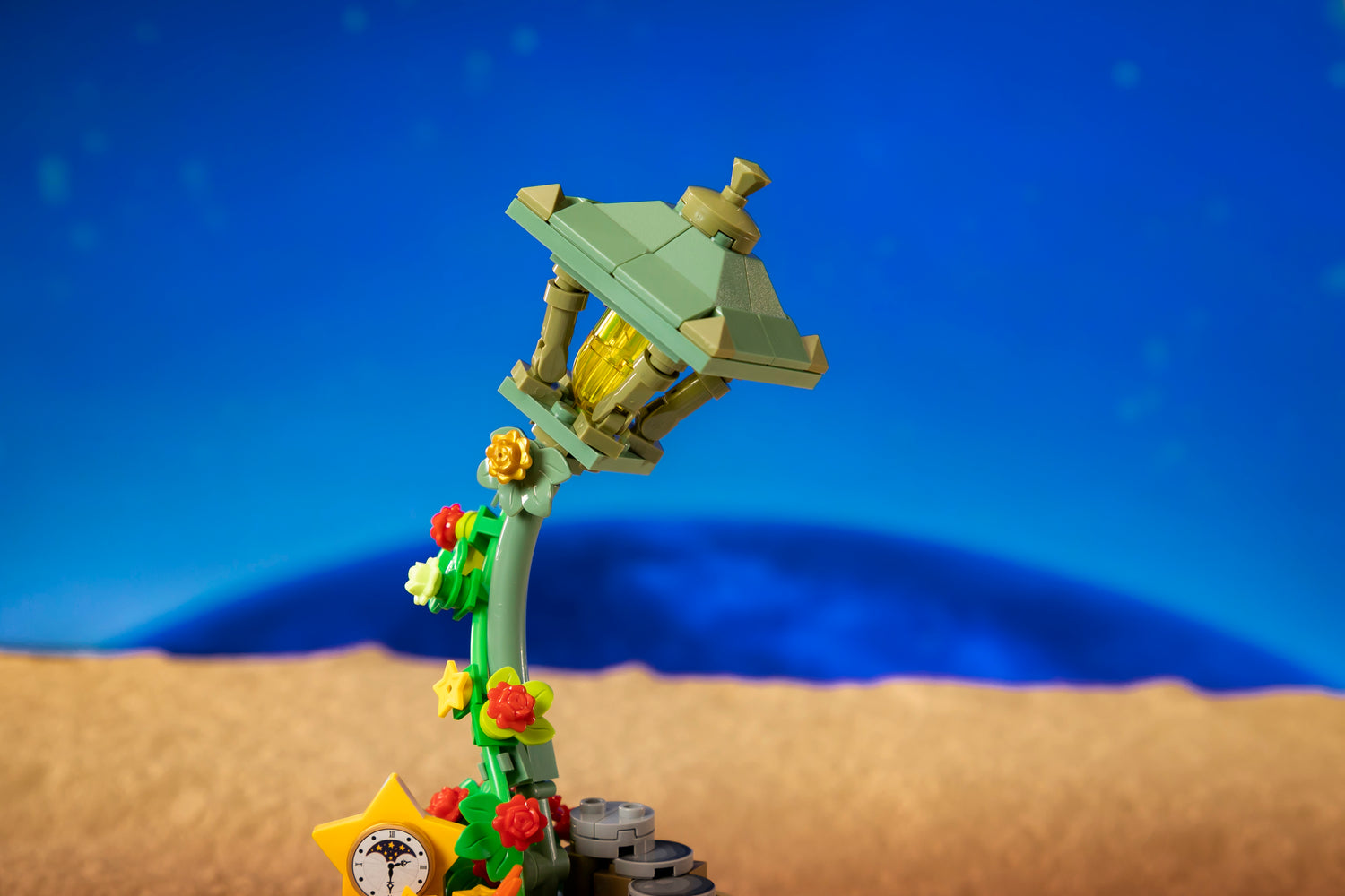 Le Petit Prince Starlight Lamp - 221 pcs Pantasy building brick model set