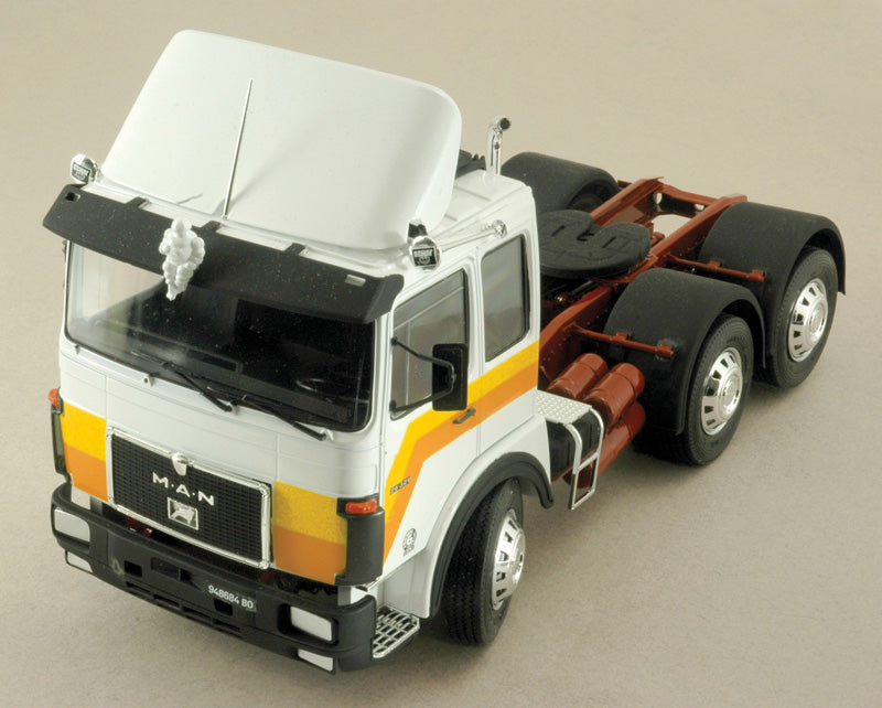 Italeri 1:24 Man 26 32 Formel Six Truck Scale Model Kit 756