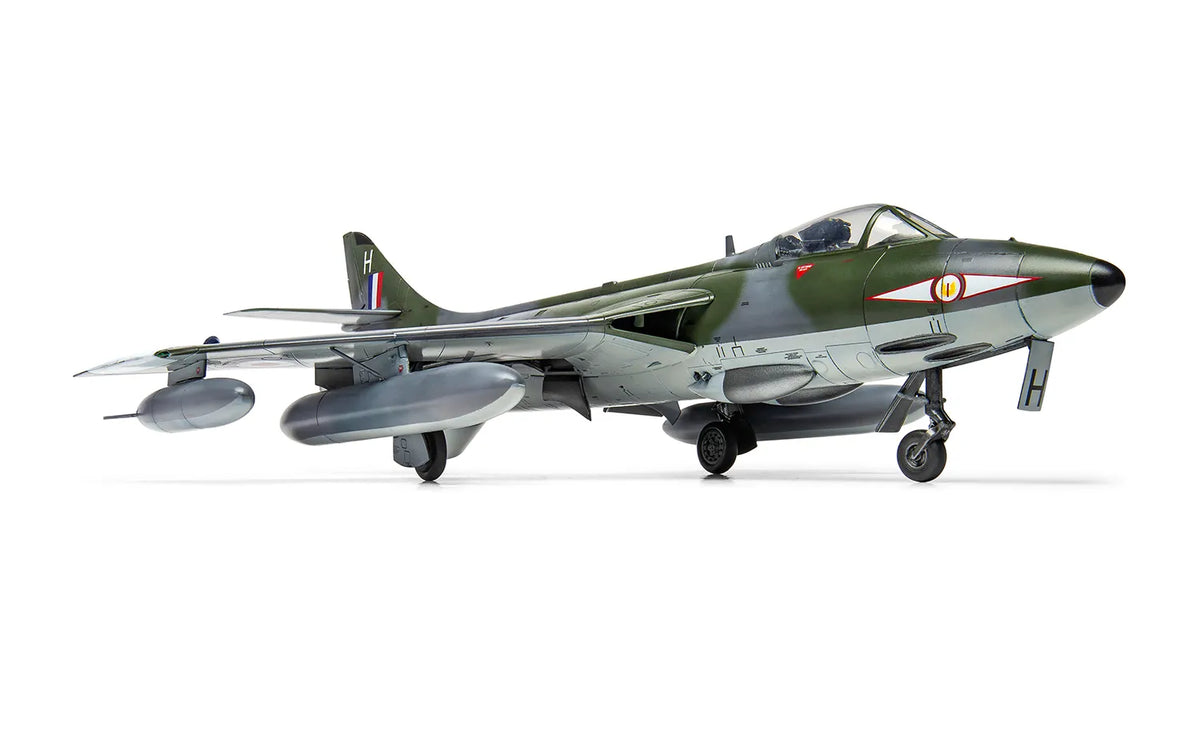 Airfix 1/48 Hawker Hunter FGA.9/FR.10/GA.11 aircraft Scale Model Kit