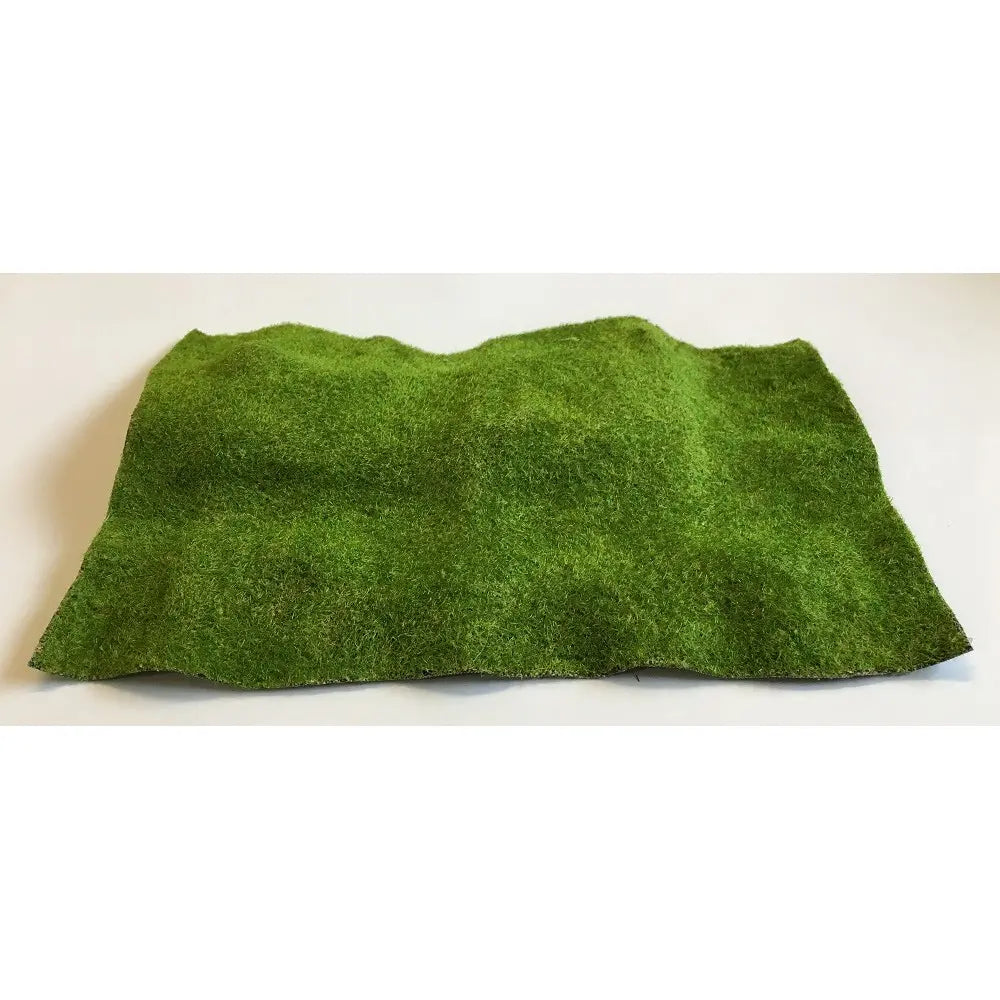 Green Grass Hill Landscape  (5” x 7”) (N, TT, HO, OO Gauge)