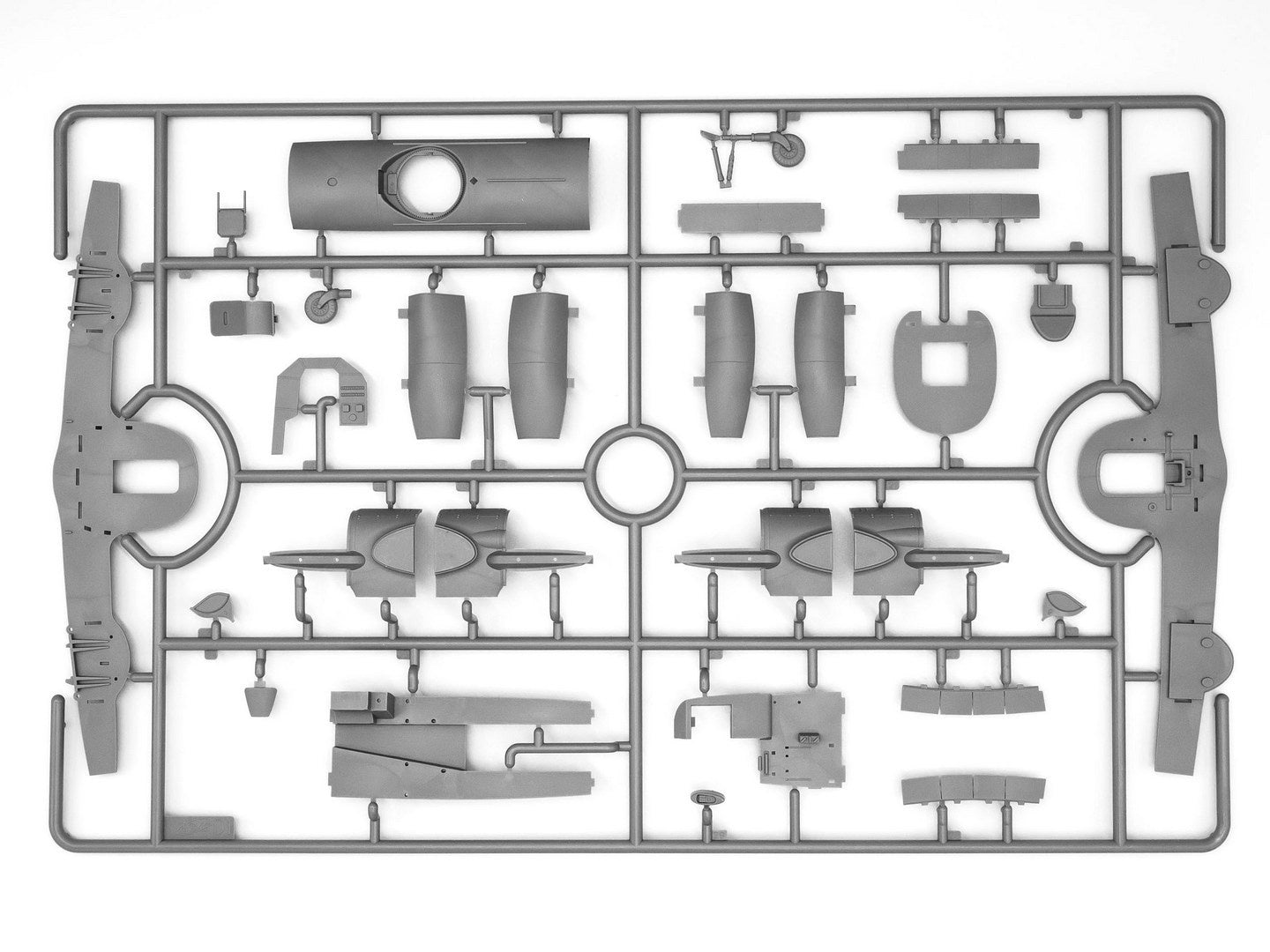 ICM 1/48 He 111H-6 WWII German Bomber Scale Model Kit 48262