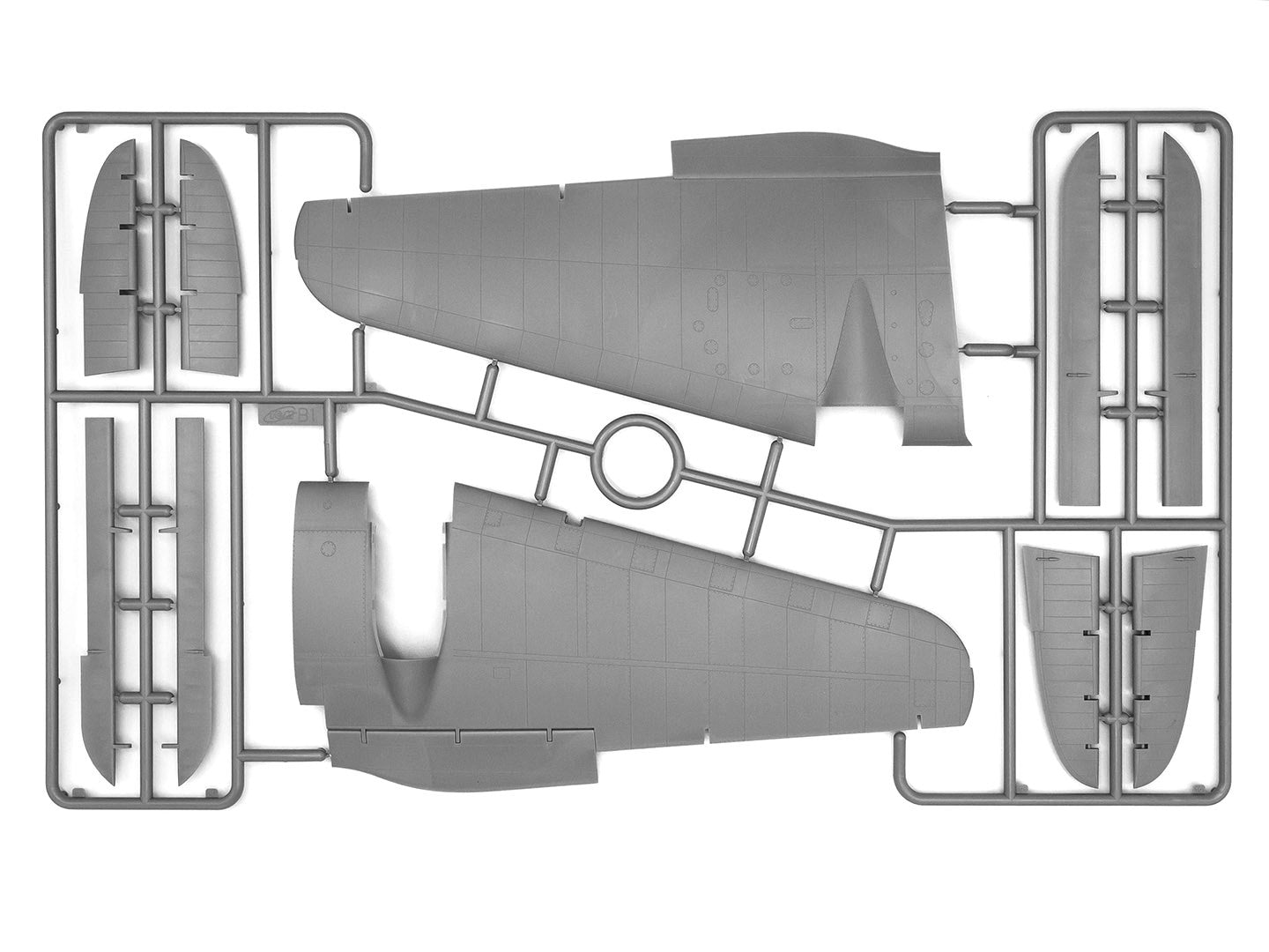 ICM 1/48 He 111H-6 WWII German Bomber Scale Model Kit 48262
